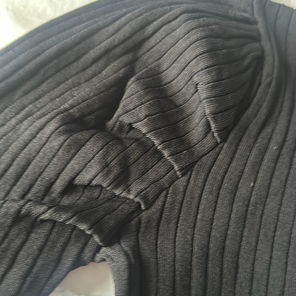 YAL black ripped sweater with puffy shoulders! - Picture 3 of 4